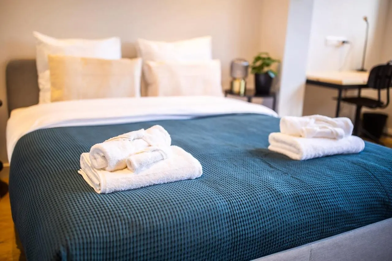 Distinct 2 Bedroom Serviced Apartment 84M2 -Vp2D- Rotterdam
