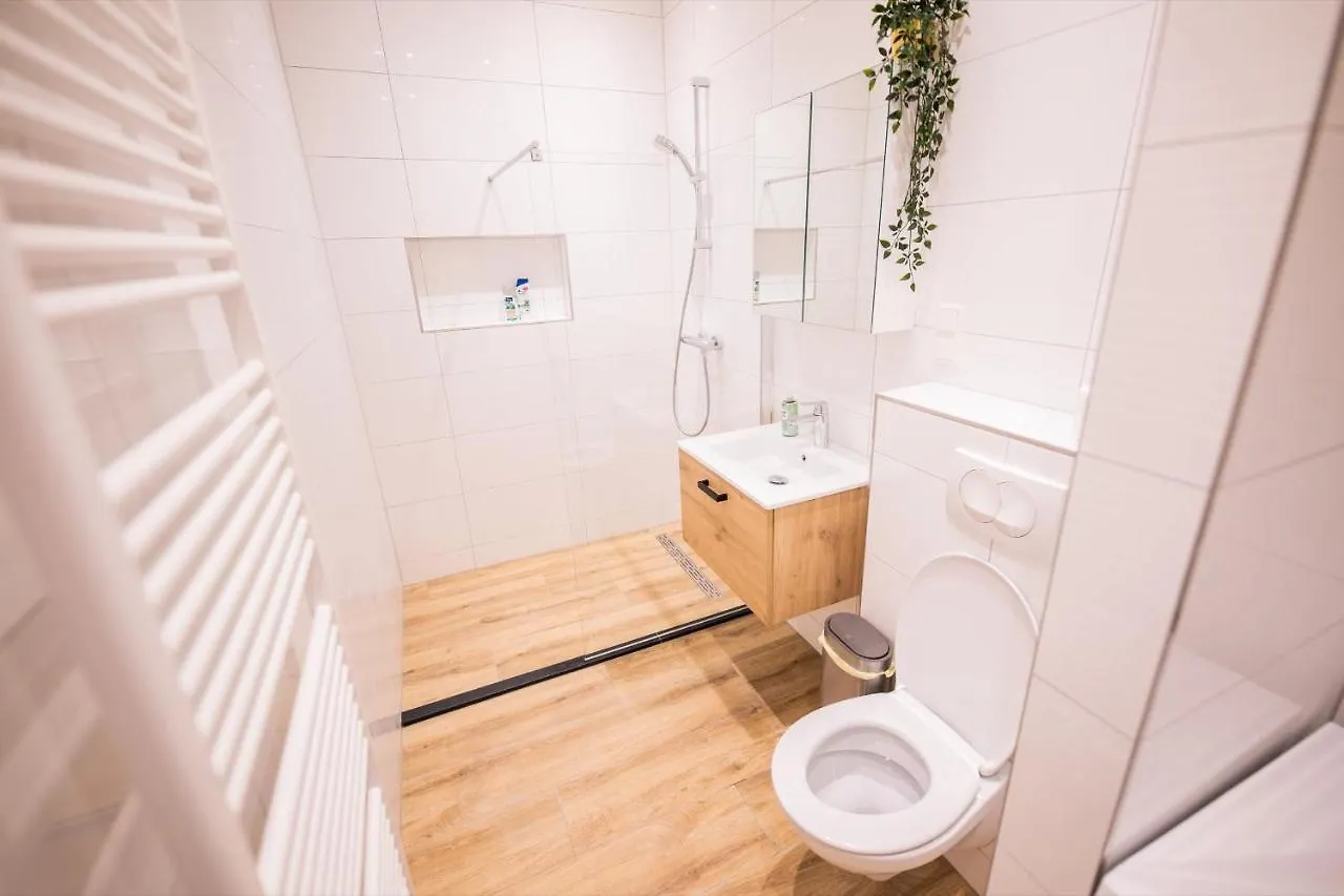 Distinct 2 Bedroom Serviced Apartment 84M2 -Vp2D- Rotterdam