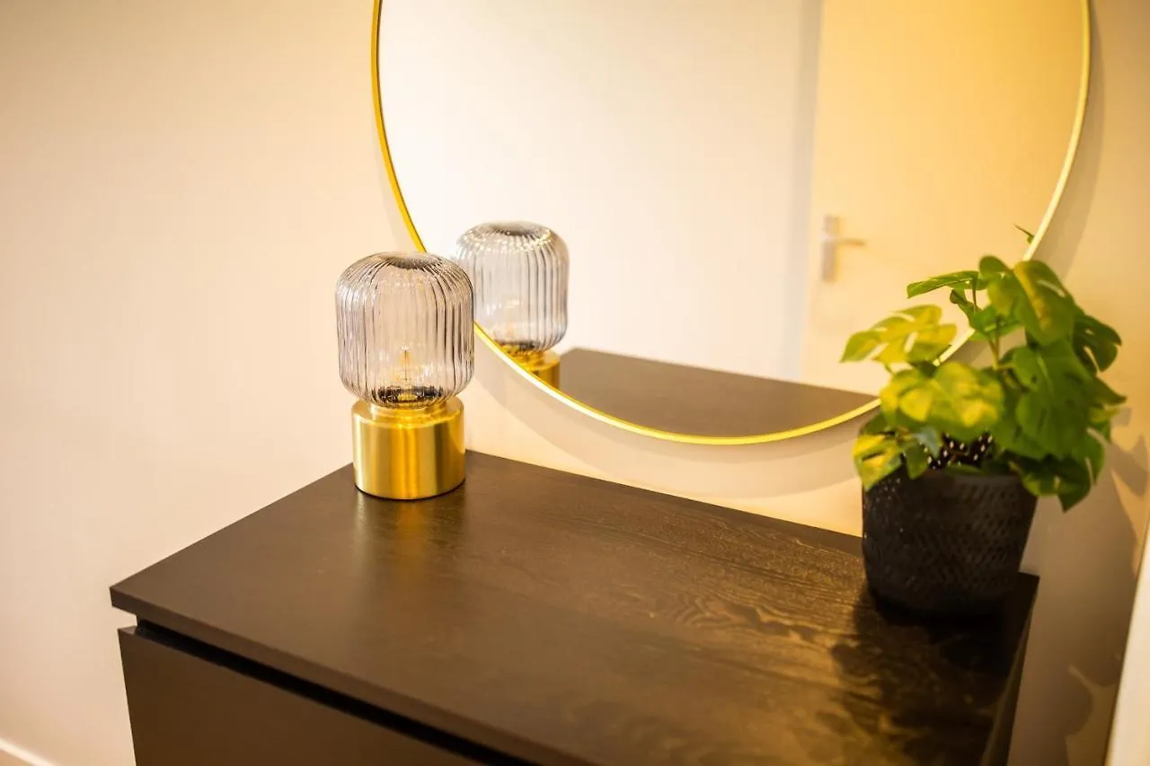 Distinct 2 Bedroom Serviced Apartment 84M2 -Vp2D- Rotterdam Netherlands