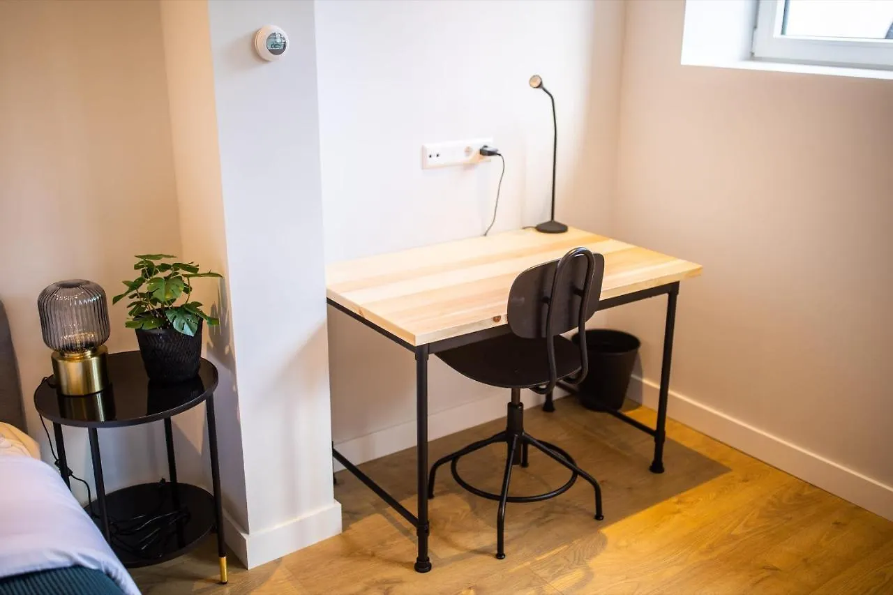 Distinct 2 Bedroom Serviced Apartment 84M2 -Vp2D- Rotterdam