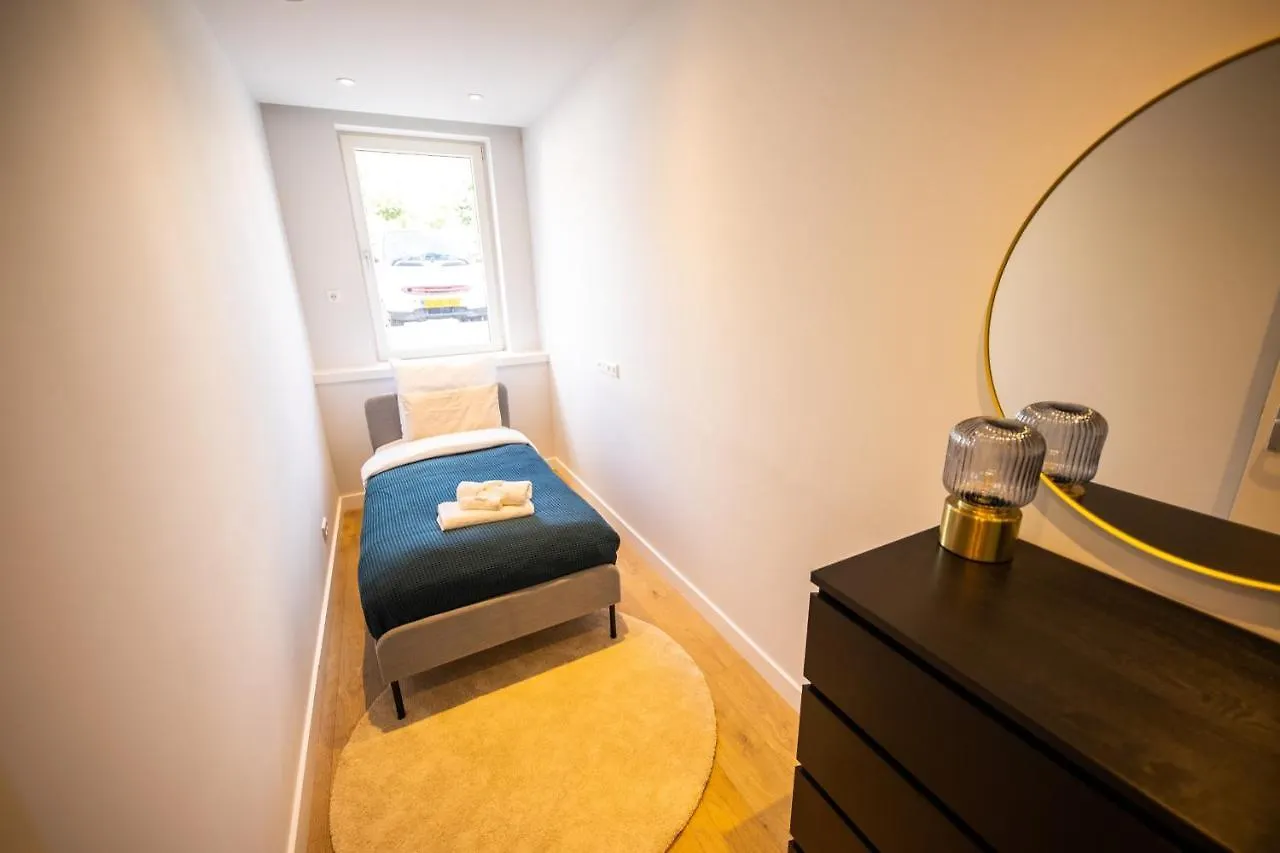 Distinct 2 Bedroom Serviced Apartment 84M2 -Vp2D- Rotterdam Netherlands