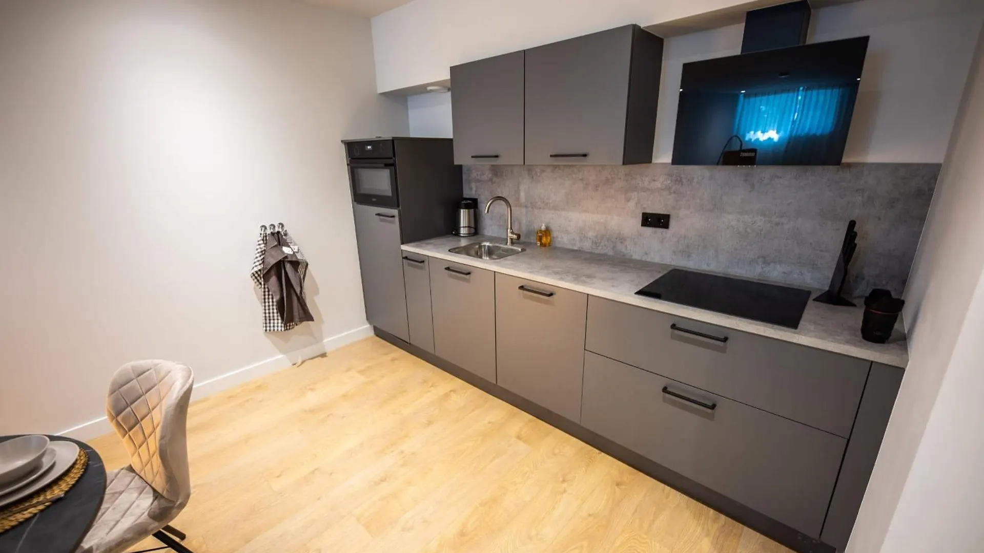 Distinct 2 Bedroom Serviced Apartment 84M2 -Vp2D- contacts